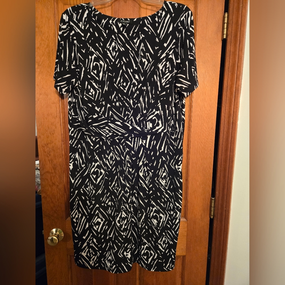 Black and White Patterned Dress SZ 2X